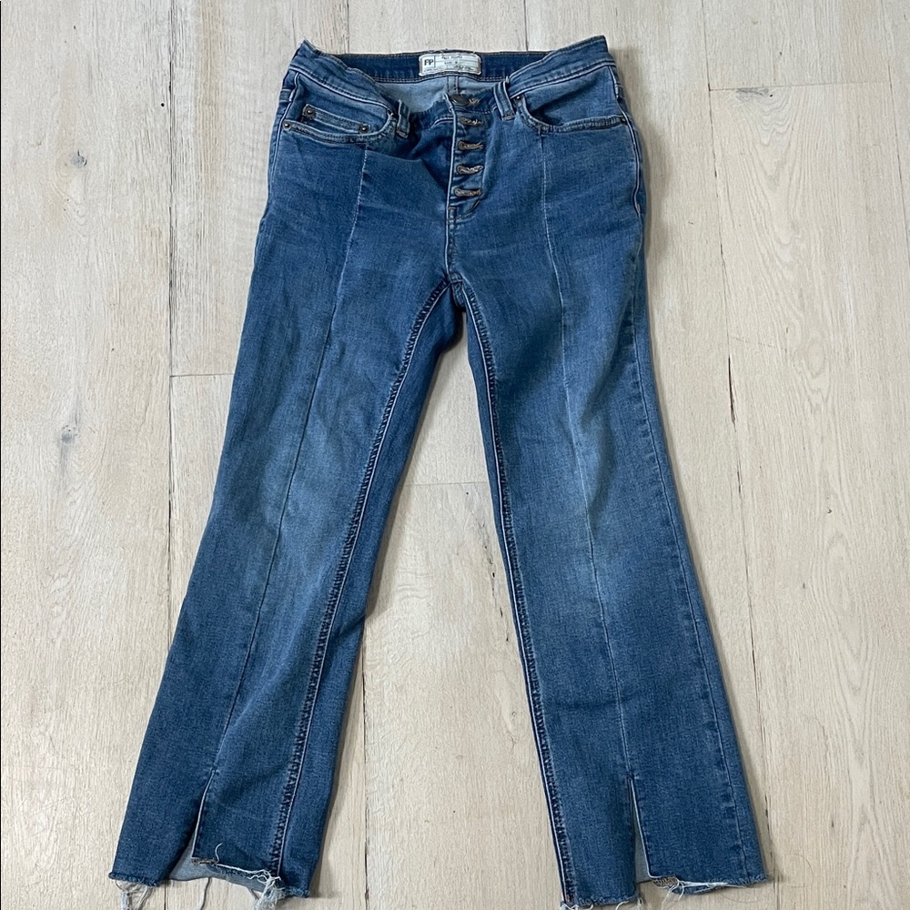 Free People Button Fly Kick Crop Jeans Size 26